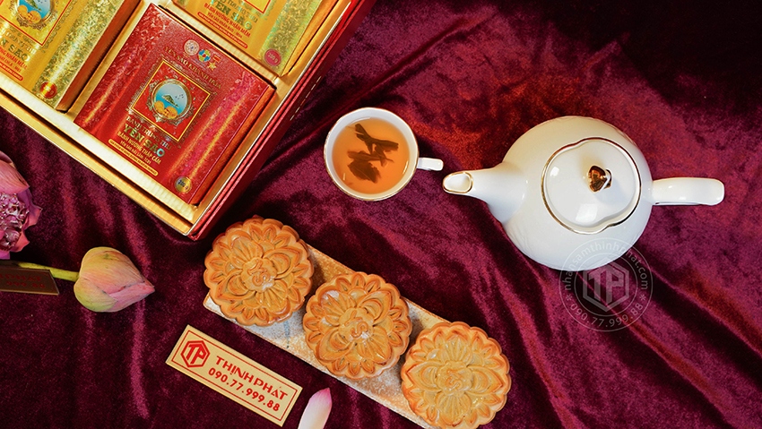 Bánh trung thu yến sào Khánh Hòa