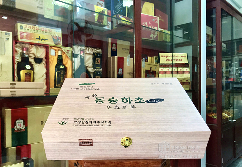 Nước đông trùng hạ thảo Hàn Quốc hộp gỗ 60 gói